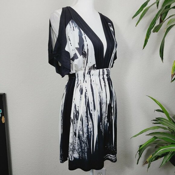 Vintage Crimson Ivy Cold Shoulder Tunic Black & White Boutique Med Empire Waist - Picture 3 of 7